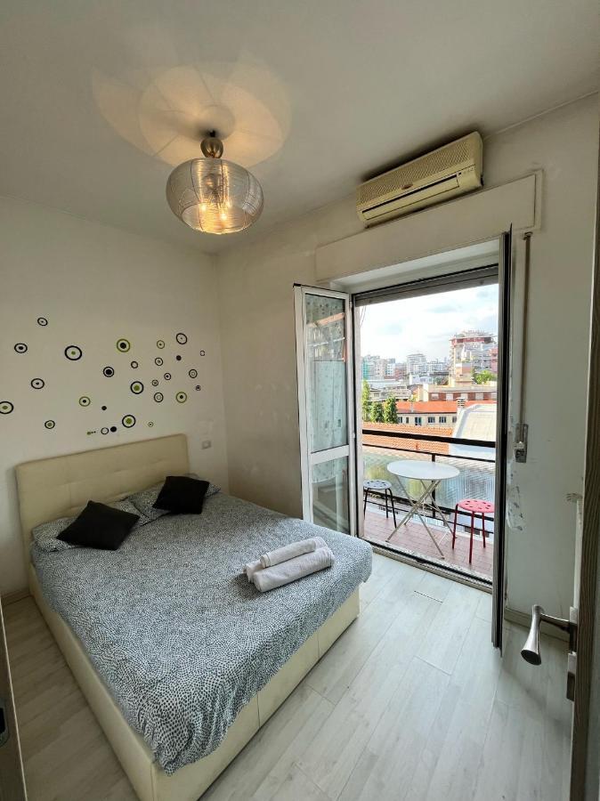 Fondazione Prada Apartment With Balcony Milan Extérieur photo