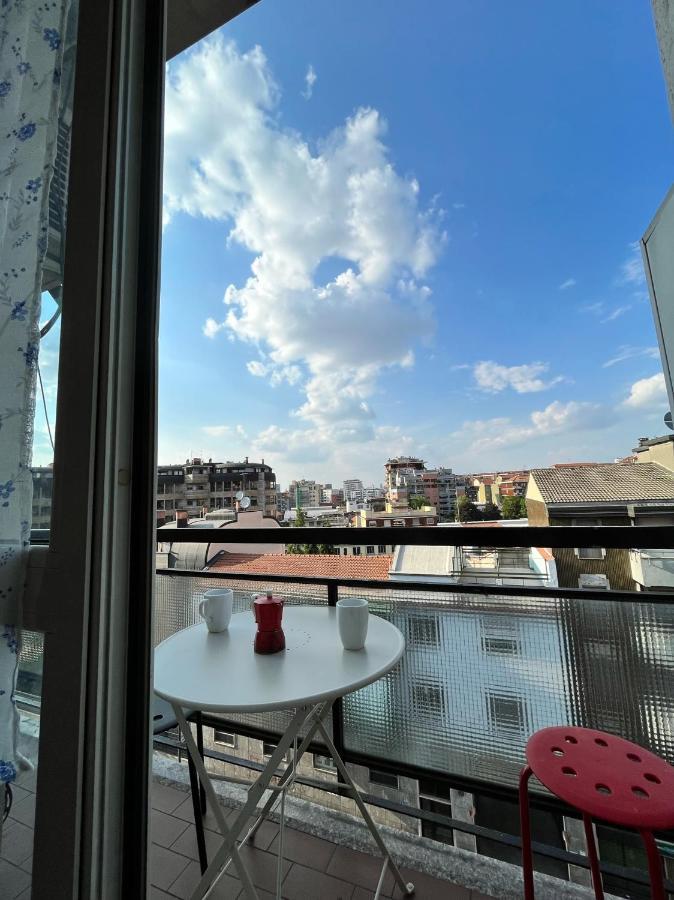 Fondazione Prada Apartment With Balcony Milan Extérieur photo